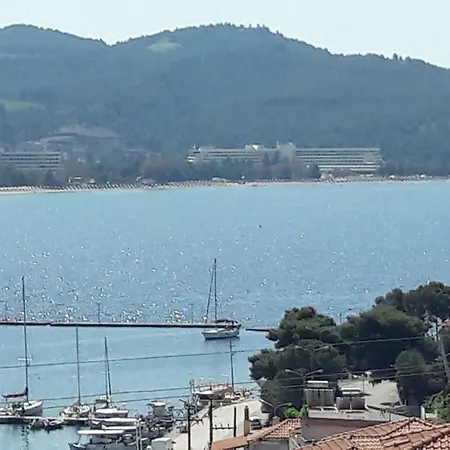 Vintage Sea View Apartment *